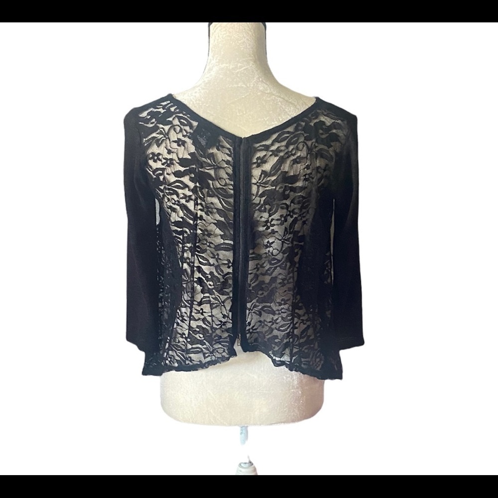 DAYTRIP-BLACK LACE TOP - Picture 7 of 9